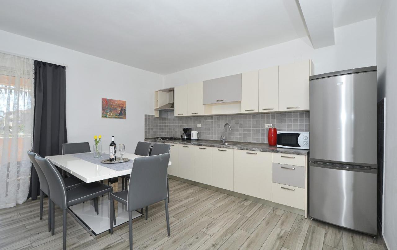 Apartments Luciano Seget Vranjica Exterior foto